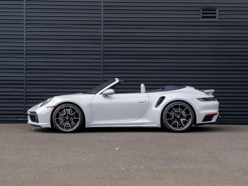 2024 Porsche 911 Turbo S