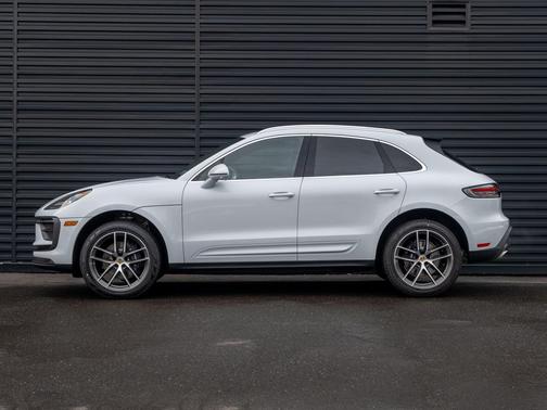 2026 Porsche Macan 