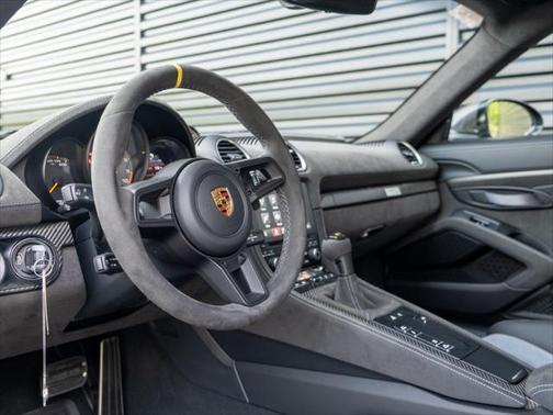 2023 Porsche 718 Cayman GT4 RS