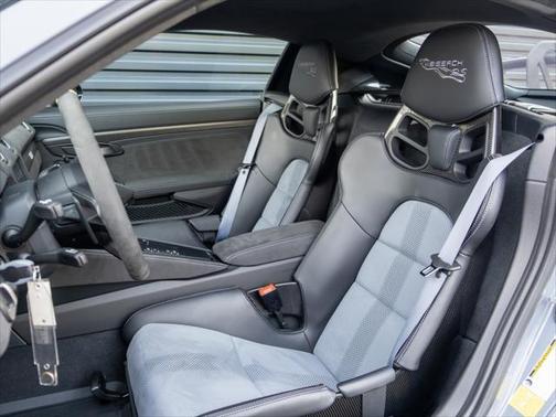 2023 Porsche 718 Cayman GT4 RS