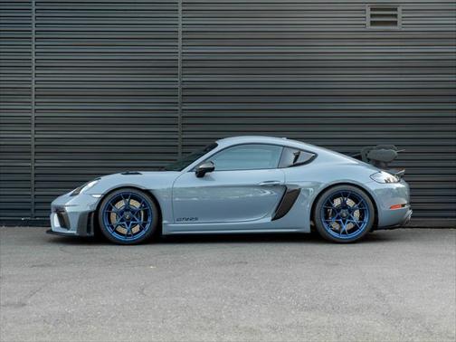2023 Porsche 718 Cayman GT4 RS