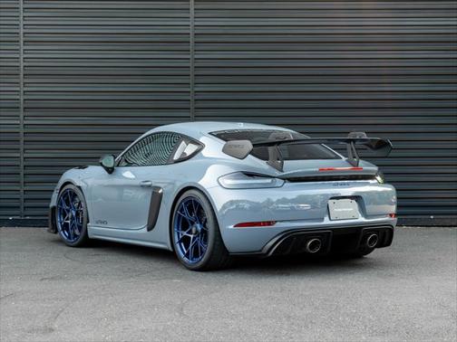 2023 Porsche 718 Cayman GT4 RS