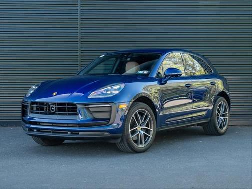 2025 Porsche Macan Base