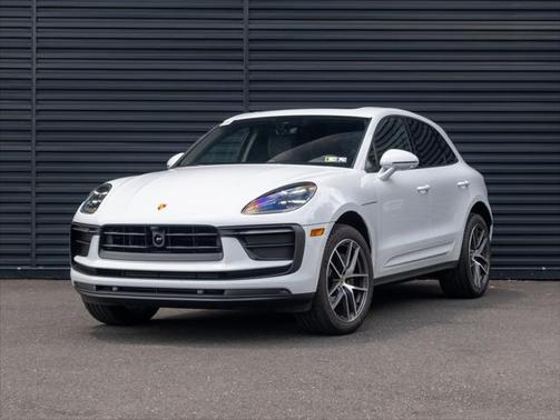 2025 Porsche Macan T