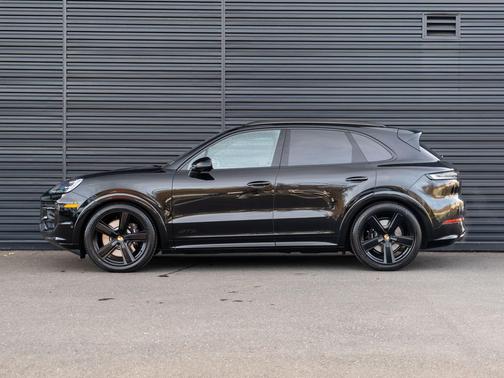 2026 Porsche Cayenne GTS