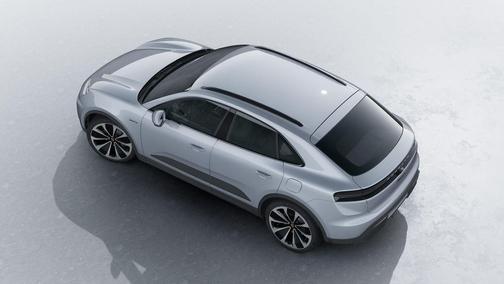 2026 Porsche Macan 4