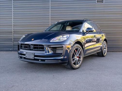 2022 Porsche Macan Base