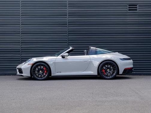 2022 Porsche 911 Targa 4 GTS