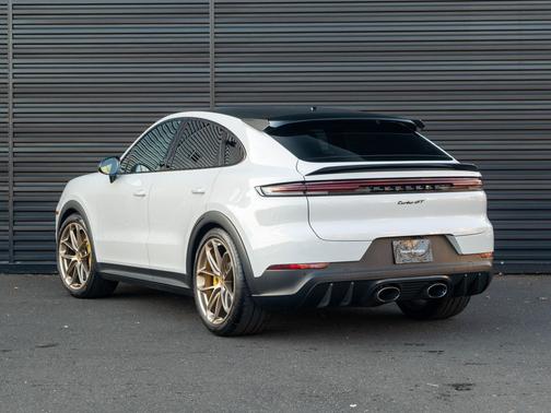 2024 Porsche Cayenne Turbo GT