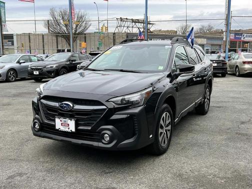 Crystal Black Silica 2025 Subaru Outback Premium