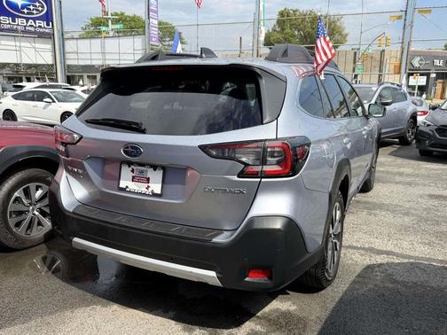 Ice Silver Metallic 2024 Subaru Outback Limited