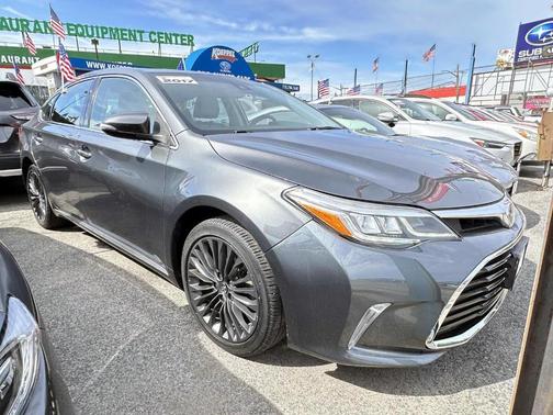 Magnetic Gray Metallic 2017 Toyota Avalon XLE Touring