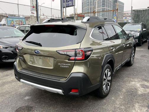 2023 Subaru Outback Touring