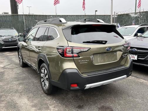 2023 Subaru Outback Touring