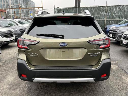 2023 Subaru Outback Touring