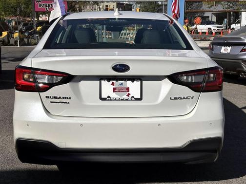 2023 Subaru Legacy 