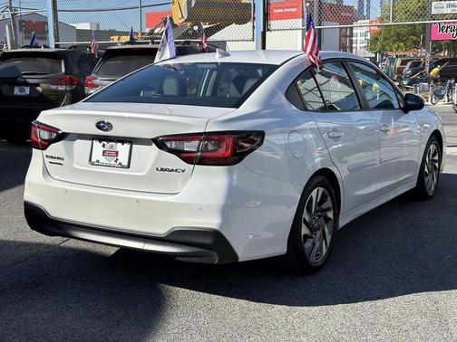 2023 Subaru Legacy 