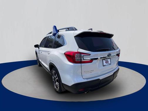 Crystal White Pearl 2023 Subaru Ascent Limited 7-Passenger