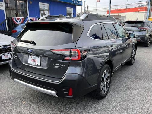 2022 Subaru Outback Touring