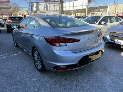 2020 Hyundai ELANTRA Limited