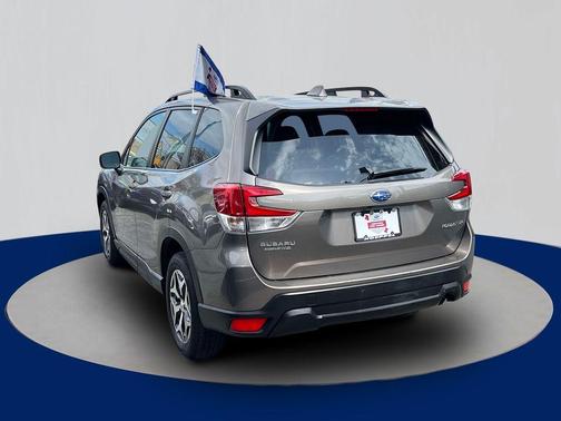 Brilliant Bronze Metallic 2023 Subaru Forester Premium