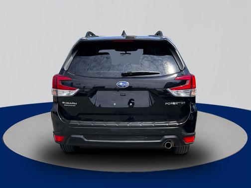 Crystal Black Silica 2023 Subaru Forester Limited