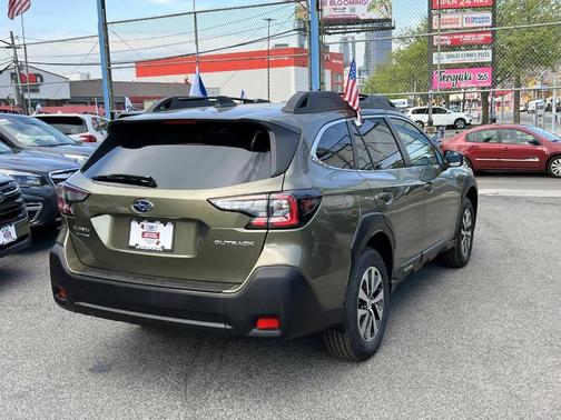 Autumn Green Metallic 2023 Subaru Outback Premium