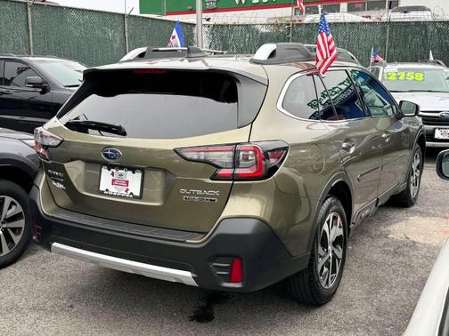 2022 Subaru Outback Touring XT