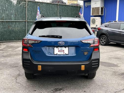 Geyser Blue 2024 Subaru Outback Wilderness