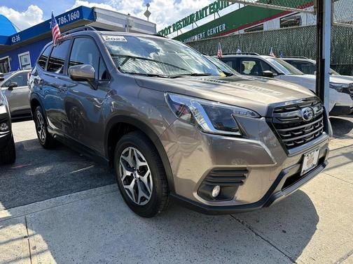 2023 Subaru Forester Premium