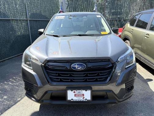 Magnetite Gray Metallic 2023 Subaru Forester