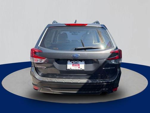 Magnetite Gray Metallic 2023 Subaru Forester