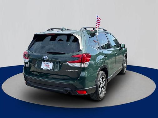 Cascade Green Silica 2023 Subaru Forester Premium