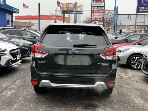 2023 Subaru Forester Touring