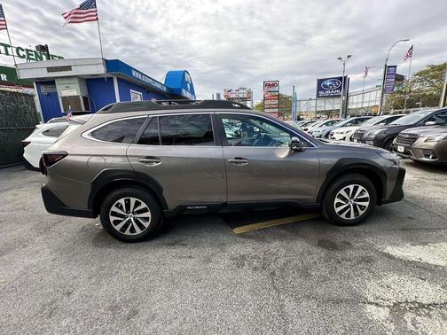 2023 Subaru Outback Premium