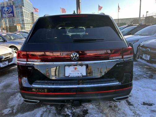 2024 Volkswagen Atlas 2.0T SE