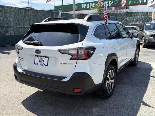 Crystal White Pearl 2024 Subaru Outback Premium