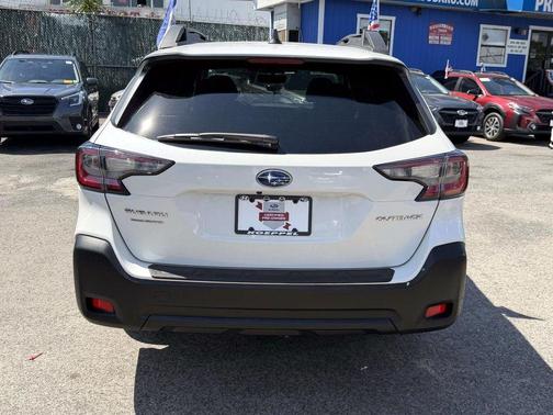 Crystal White Pearl 2024 Subaru Outback Premium