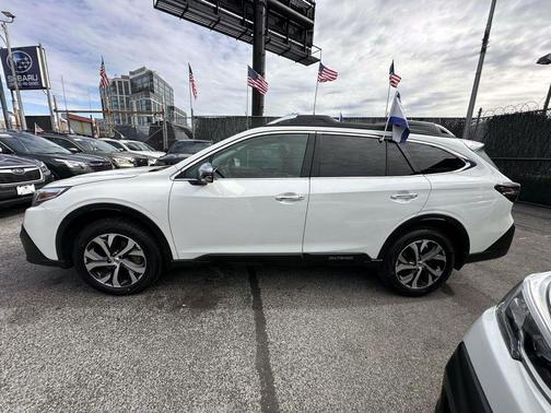 2022 Subaru Outback Touring