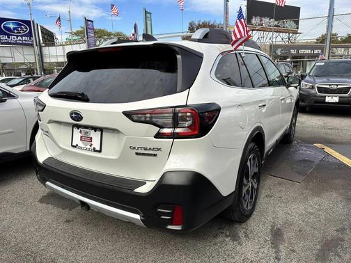 2022 Subaru Outback Touring