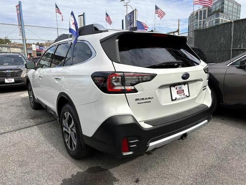 2022 Subaru Outback Touring