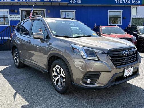 2022 Subaru Forester Premium