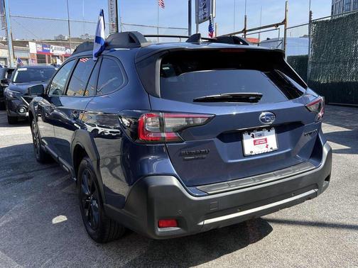 Cosmic Blue Pearl 2023 Subaru Outback Onyx Edition