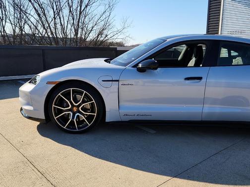 2026 Porsche Taycan 4