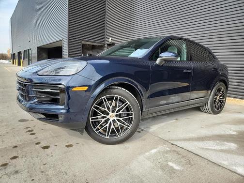 2025 Porsche Cayenne AWD
