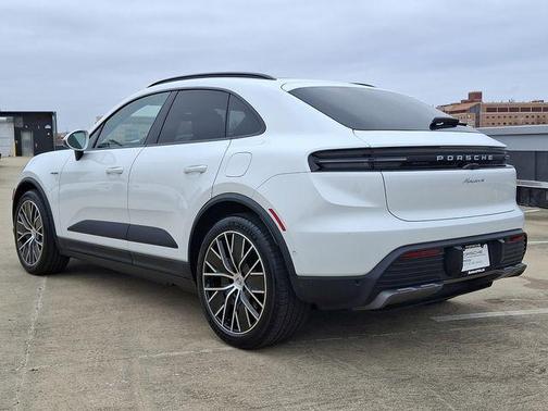2024 Porsche Macan Electric 4