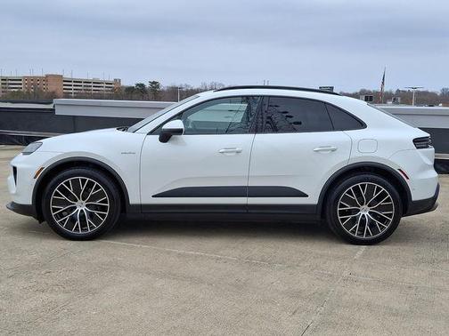 2024 Porsche Macan Electric 4