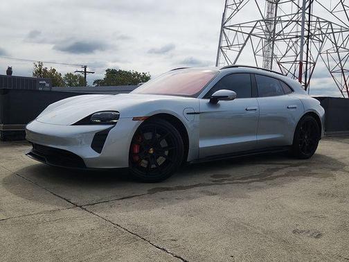 2022 Porsche Taycan GTS