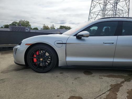 2022 Porsche Taycan GTS
