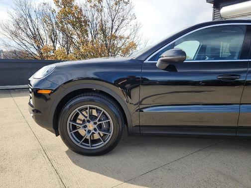 2026 Porsche Cayenne AWD